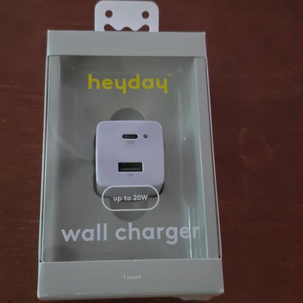 heyday Wall Charger Soft Purple Up to 20W USB-A USB-C Ports High Charging Speed